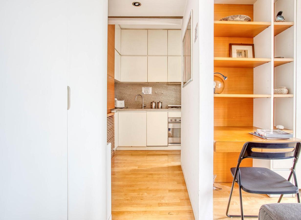 Joivy Vibrant Studio With Balcony Milan Exterior photo