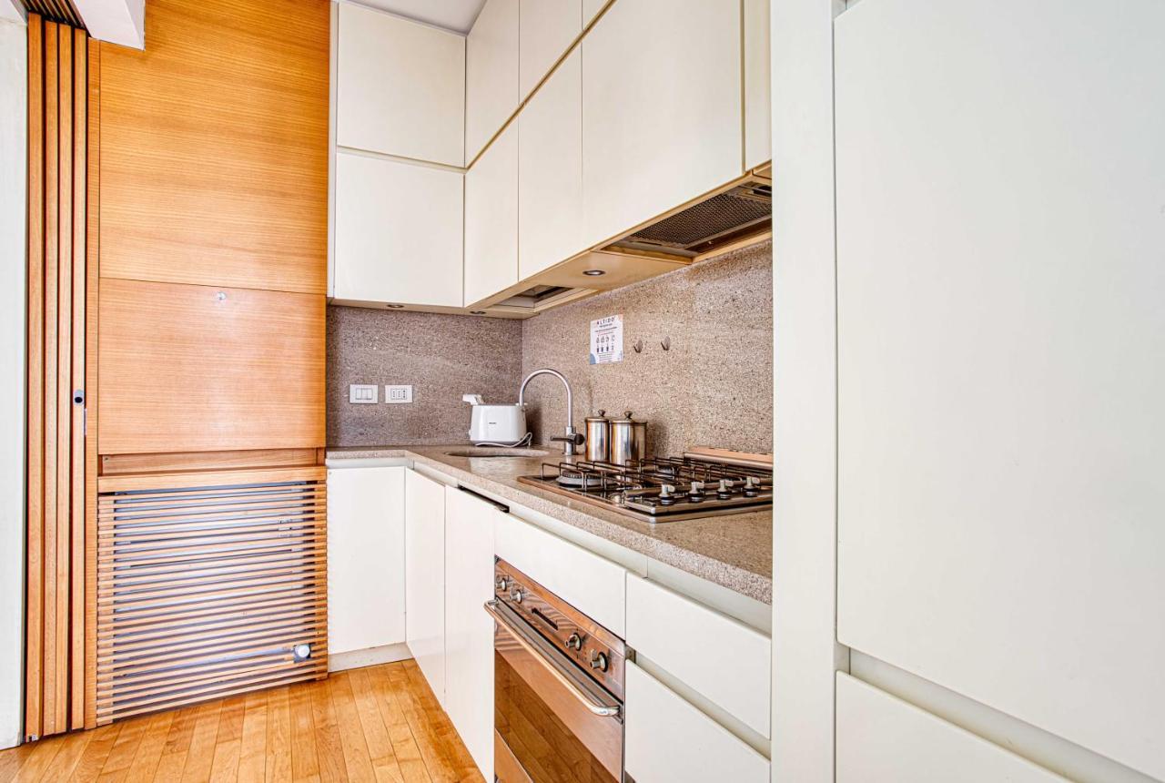 Joivy Vibrant Studio With Balcony Milan Exterior photo
