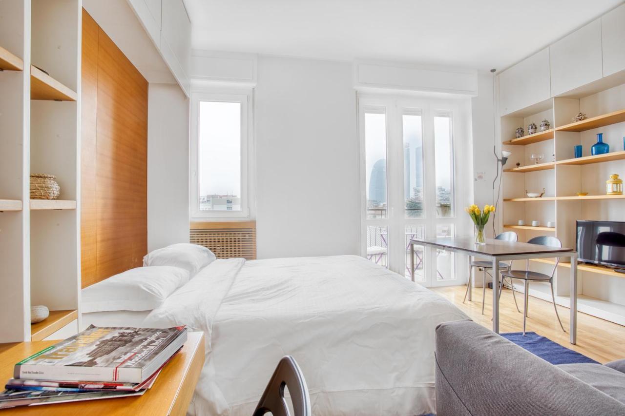 Joivy Vibrant Studio With Balcony Milan Exterior photo